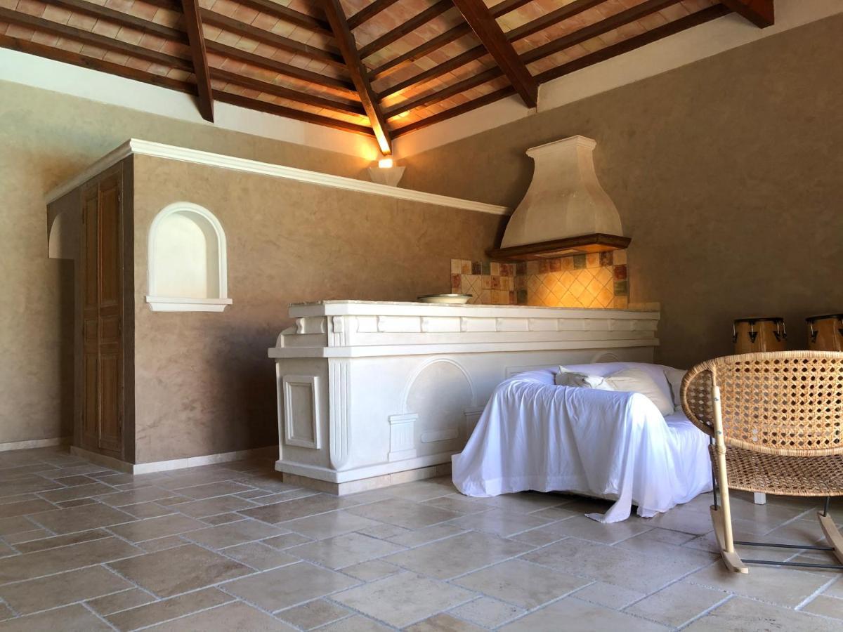 Hotel Le Pool House - Private Jacuzzi - Mas Des Sous Bois Ventabren Exterior foto